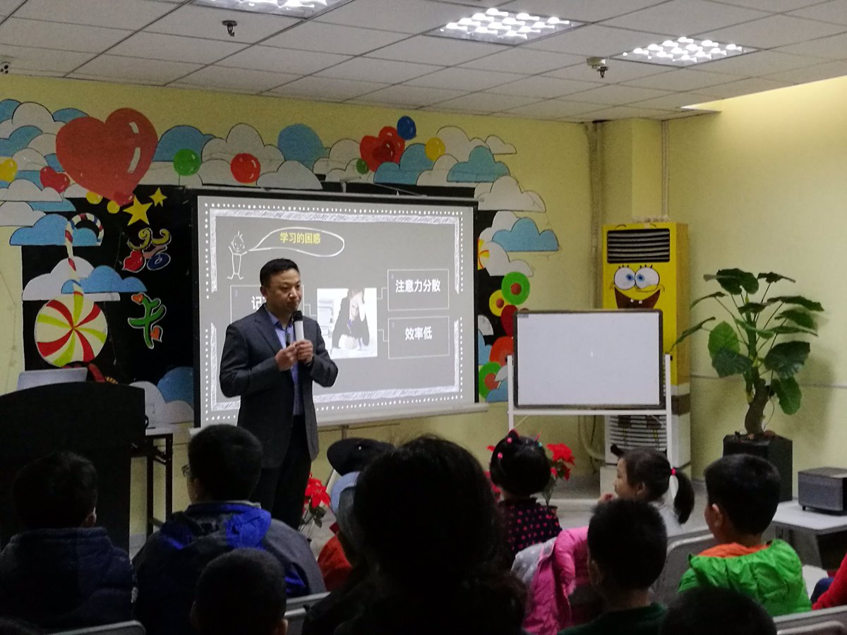 sunchao03156's tweet photo. Keep going on spreading the story about the Mind Map and the inventor-@Tony_Buzan to the #MindMapKids! @GriffithsThinks @danihazell https://t.co/YwAR28dXa8