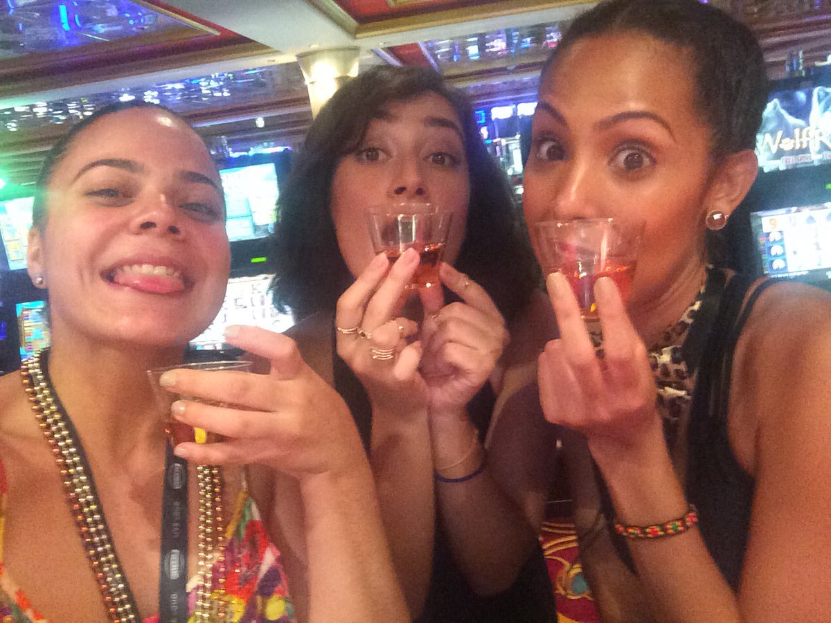 ItsSkarlly's tweet photo. Missing my madfam. #MDBP14 💗 https://t.co/xB8hFg9lOd