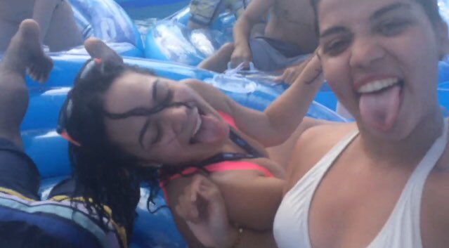 ItsSkarlly's tweet photo. Missing my madfam. #MDBP14 💗 https://t.co/xB8hFg9lOd