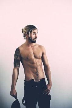 beardmenstyles's tweet photo. *drooling* #beard #handsome https://t.co/5ZnBJfMGAJ