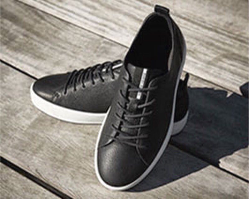 EccoTurkiye's tweet photo. Siyah ve beyazın uyumu her tarza uygun şıklık 👌🏼🔝 #ecco #eccoshoes #eccoturkiye #leather #sneakers #cool https://t.co/cFxyMRDJCE