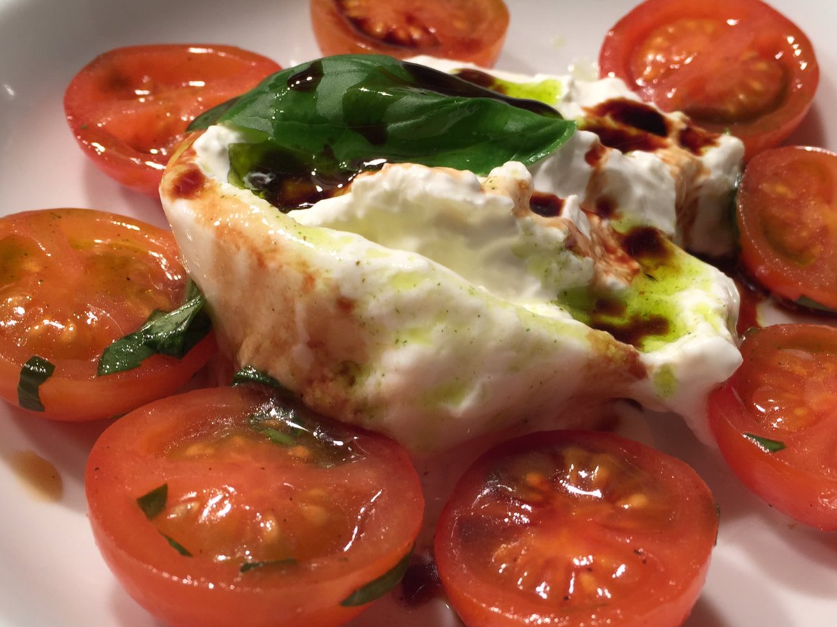 SAnnadaldosso's tweet photo. Burrata Pugliese with Cherry Tomatoes &amp; Fresh Basil @BiboRestaurant https://t.co/DbzgEpt8RN