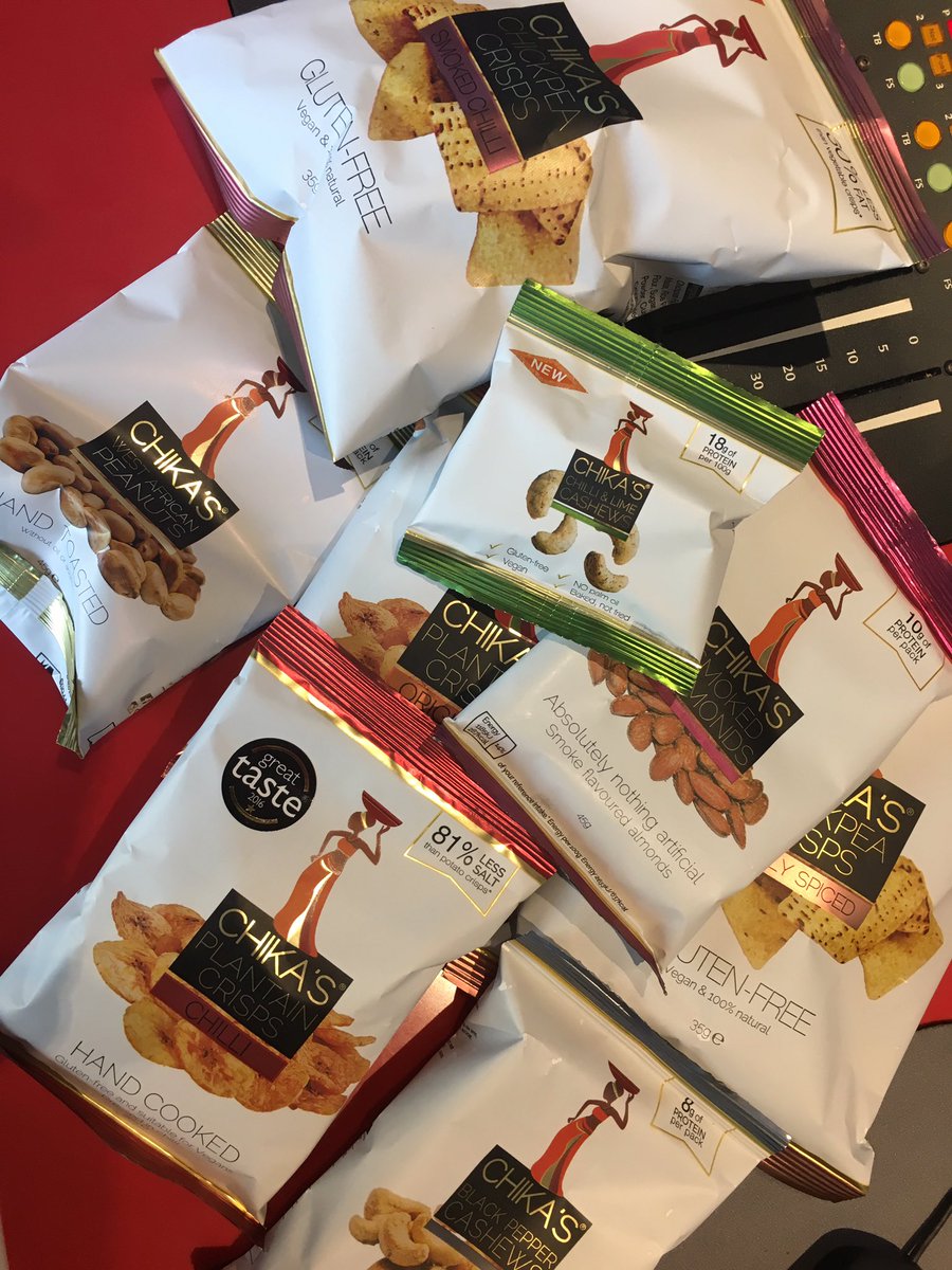 Post show snack before hitting the gym....not gonna eat all of em now 😜 Thanks @ChikasFoods I'll start with the smoked almonds #protein 👍🏻