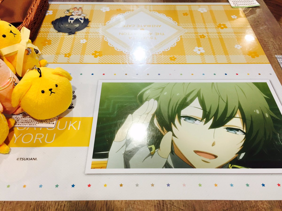 soy_yaaaaa's tweet photo. 今日はアニカフェ行って来ました😊💛
席もプレートも夜くんで幸せ過ぎた…😂😂
付き合ってくれたきほちゃんに感謝…🙏夜くんの引きが神がかってた最高😘 https://t.co/uooQT3mKIv