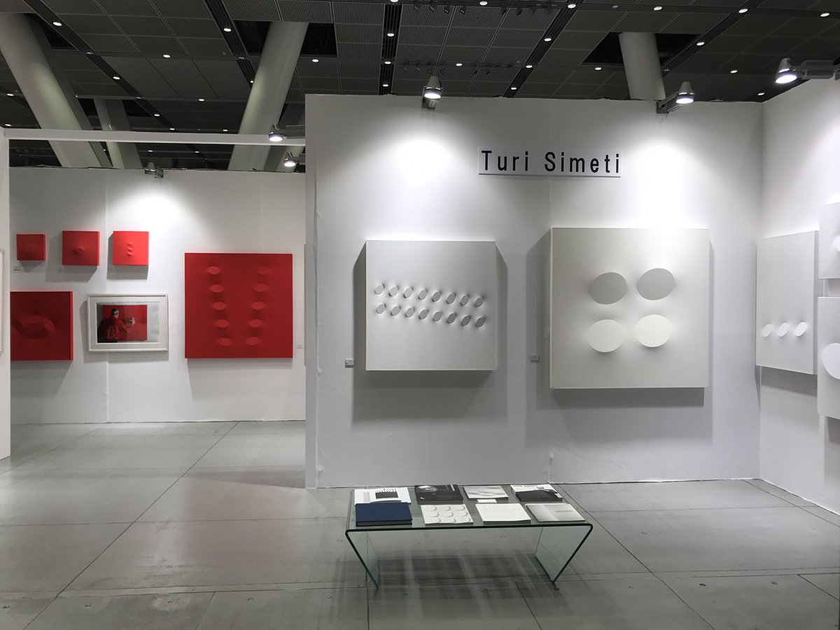 nobi's tweet photo. Turi Simeti ギャラリー アンザイ (S49) #アートフェア東京 https://t.co/ys0EZWL3vW