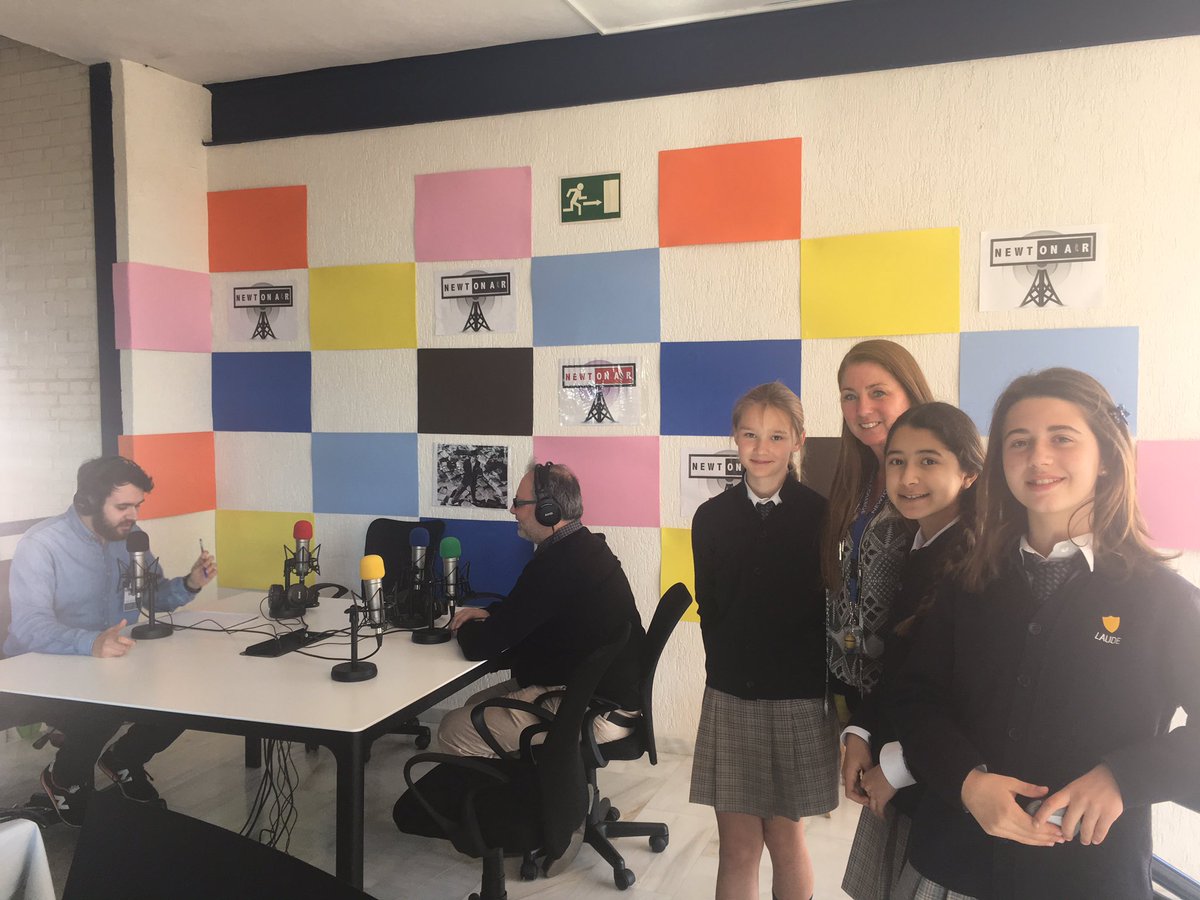 newton_college's tweet photo. @newton_air @ISP @innovacionmec @UniversidadMH Radio Station aterriza en Newton #OMLD2 y entrevista a nuestros invitados especiales de ISP https://t.co/J0xBAlfKJH