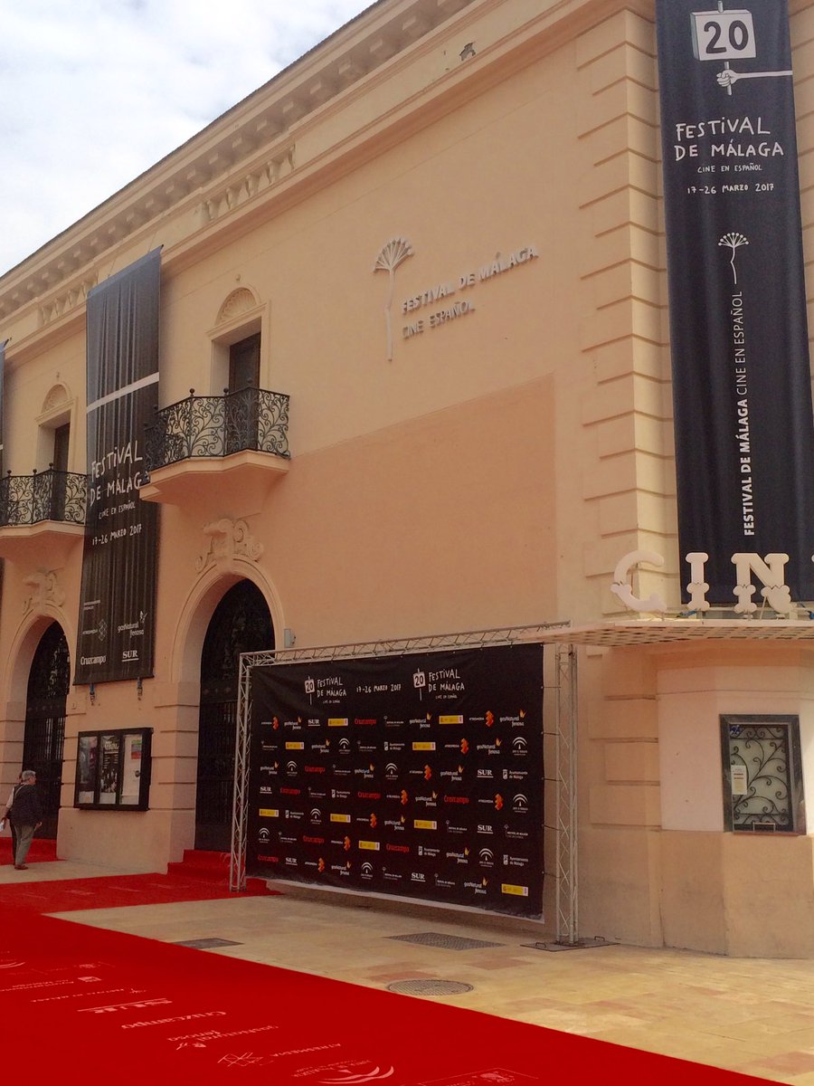 festivalmalaga's tweet photo. ¡Ya no queda nada! Ultimando detalles para que mañana esté todo listo #20festivalMálaga https://t.co/qyPYOkhwf1