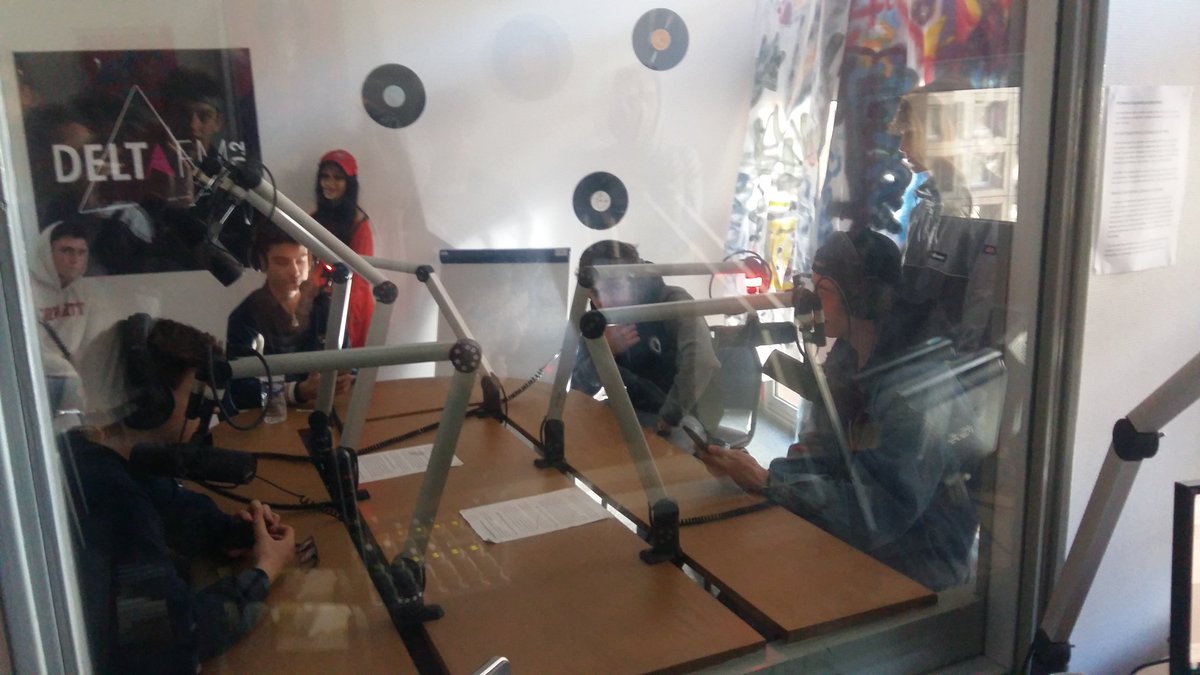 helenepaumier's tweet photo. L'acf #phtom en studio sur @DeltaFm902 #lp2i https://t.co/Acr67FGAzc