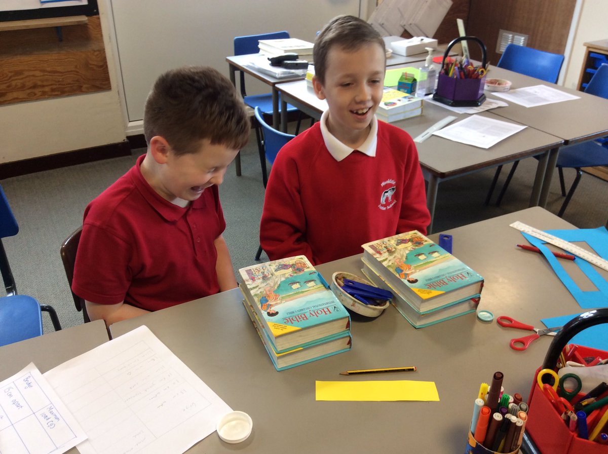 WooldaleJ4M's tweet photo. Well done cantilever engineers! #WJSScienceweek https://t.co/5bjv3lcWUe