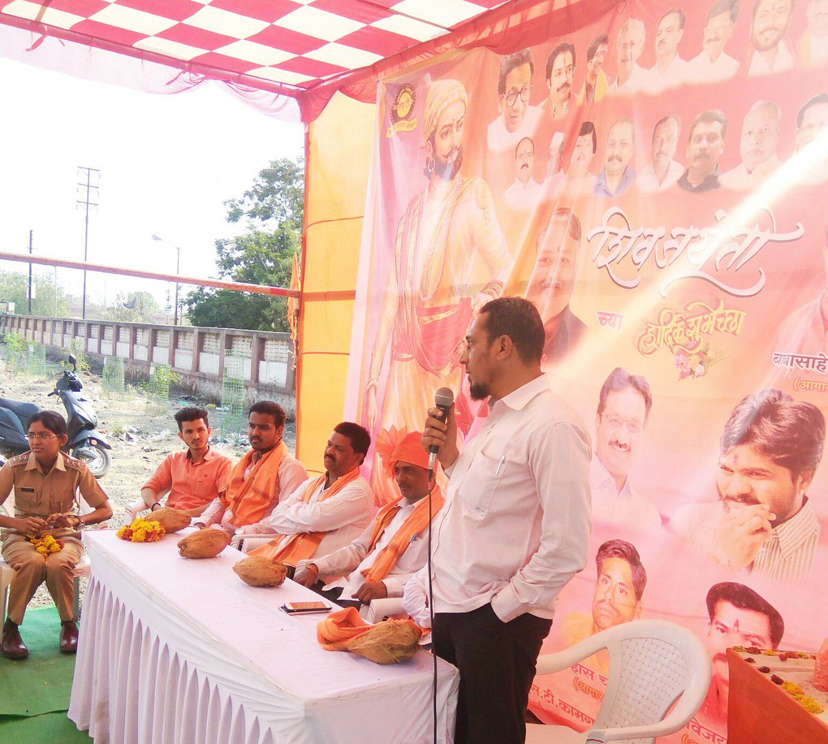 LakhnaniKiran's tweet photo. शिवजयंती #Prograam 
#Cidco_Bus_stand
#संभाजीनगर
@uddhavthackeray @AUThackeray 
@ChandrakantKMP @pawan4599 
@AmeyGhole @BittuSarnaik https://t.co/WgGLC77OLq