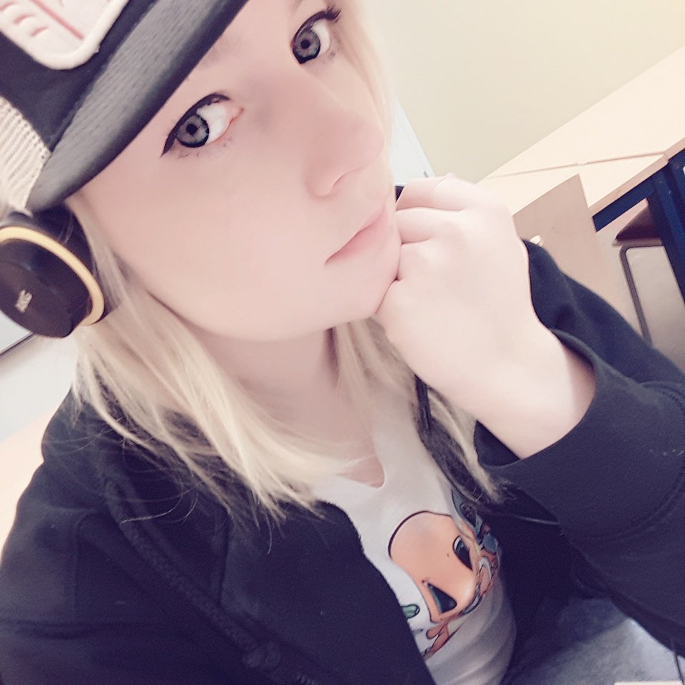 ItoCosplay's tweet image. Studdying for my exam on saturday! 📚💪😖
#tentaP