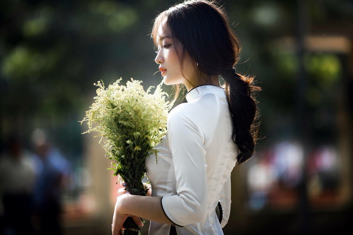 Anna_0147's tweet photo. "Ao dai" Viet Nam #aodai #Vietnam #Hanoi #love https://t.co/JmGSUYrhzi