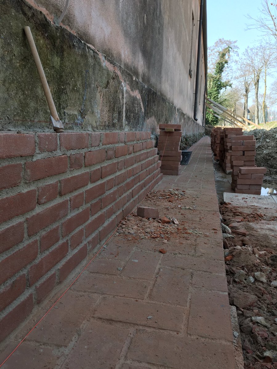azedilizia4u's tweet photo. Restauro e #Consolidamento #fondazioni #villa #farsetti con #T30rc #tassullo e #mattoni San #Selmo #A007ROP #azconsulenze #presenti #venezia https://t.co/j4OCn64YrS
