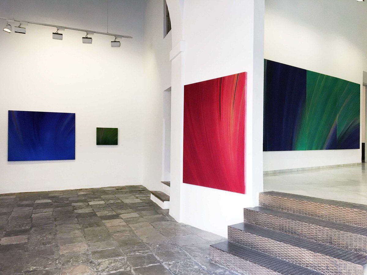las2sevillas's tweet photo. #IgnacioTovar, la explosión del color en la @RafaelOrtizGal https://t.co/M79iSCpyBn Hasta el 17 de mayo #exposición #CulturaSev #ArteSev https://t.co/0NjyyIAXm2