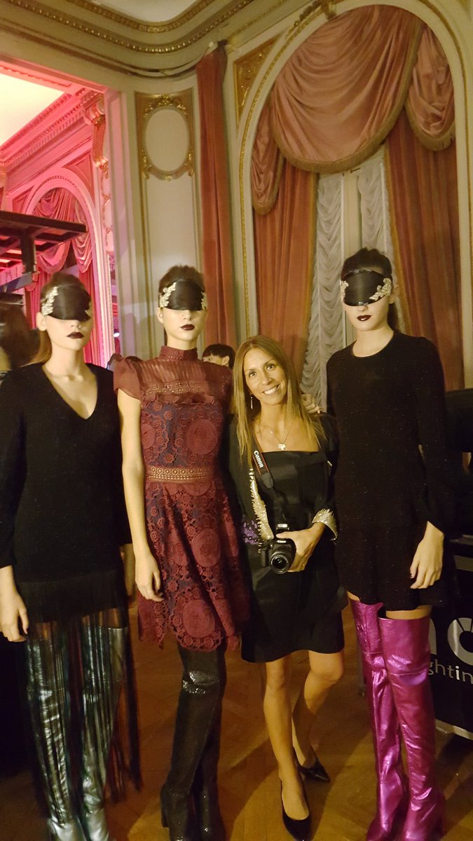 lautendencia's tweet photo. Con las modelos...listas para arrancar el desfile...#back.. @designers_ba #GuillermoAzar #LaurencioAdot #hsbc #AmexInvites https://t.co/x5COD3r0Jy