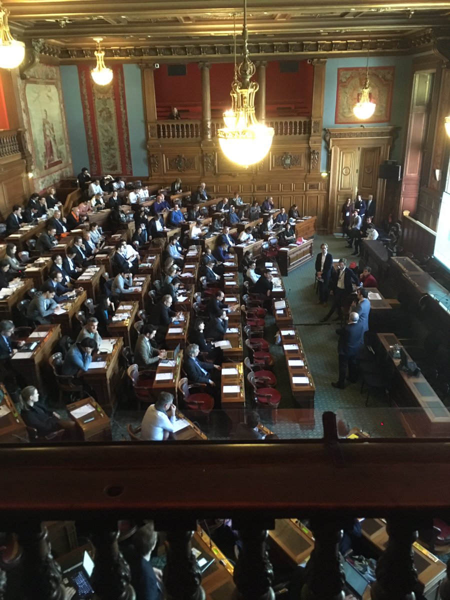 FriantAlice's tweet photo. Startups Council pitch des startups devant une assemblée d'investisseurs! On ne voit ça qu'au #HackingParis2024 ! #MBADMB https://t.co/9CErELR47o