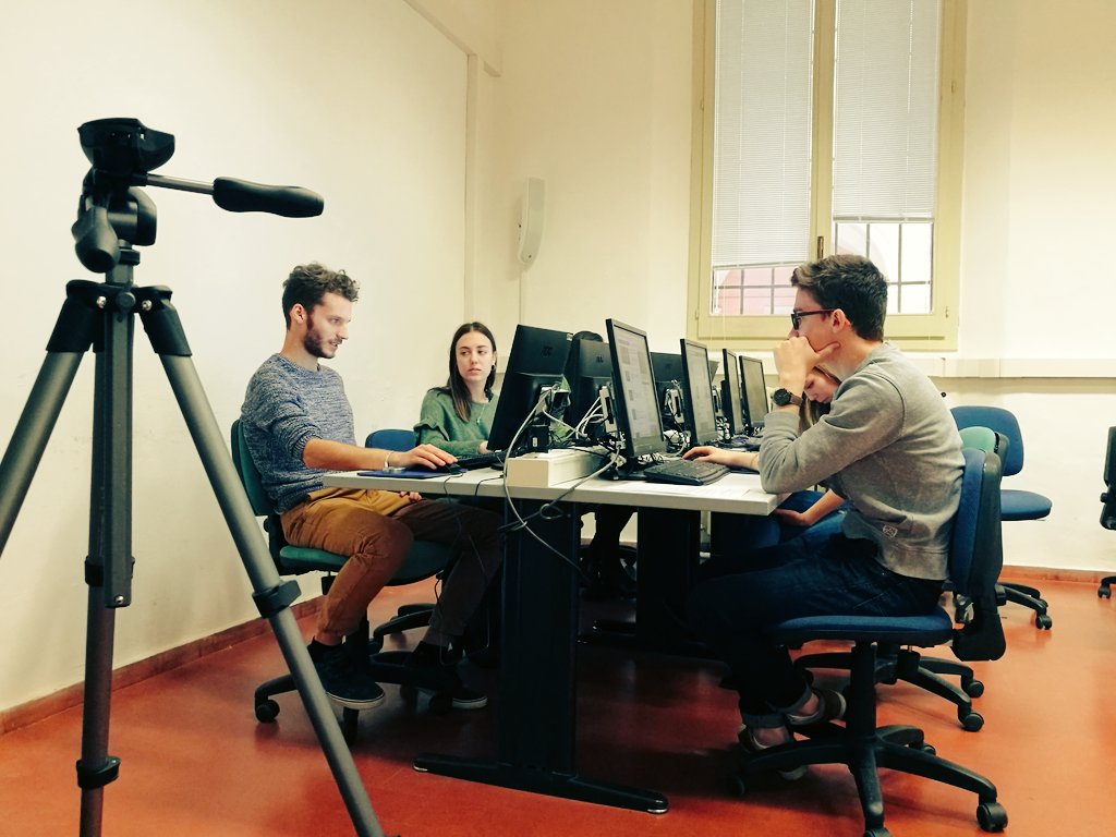 giulichina's tweet photo. #ciakcompass: Lorenzo e Candela che provano la loro scena
@compassunibo https://t.co/rcJ9Fc5H8q