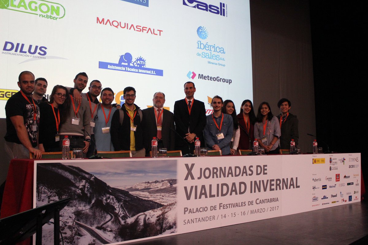 CaminoSantander's tweet photo. Alumnos del Grado en Ingeniería Civil de la Escuela ha participado en las #XJornadasVialidadInvernal que se han celebrado en Santander. https://t.co/r0XvgEmizR