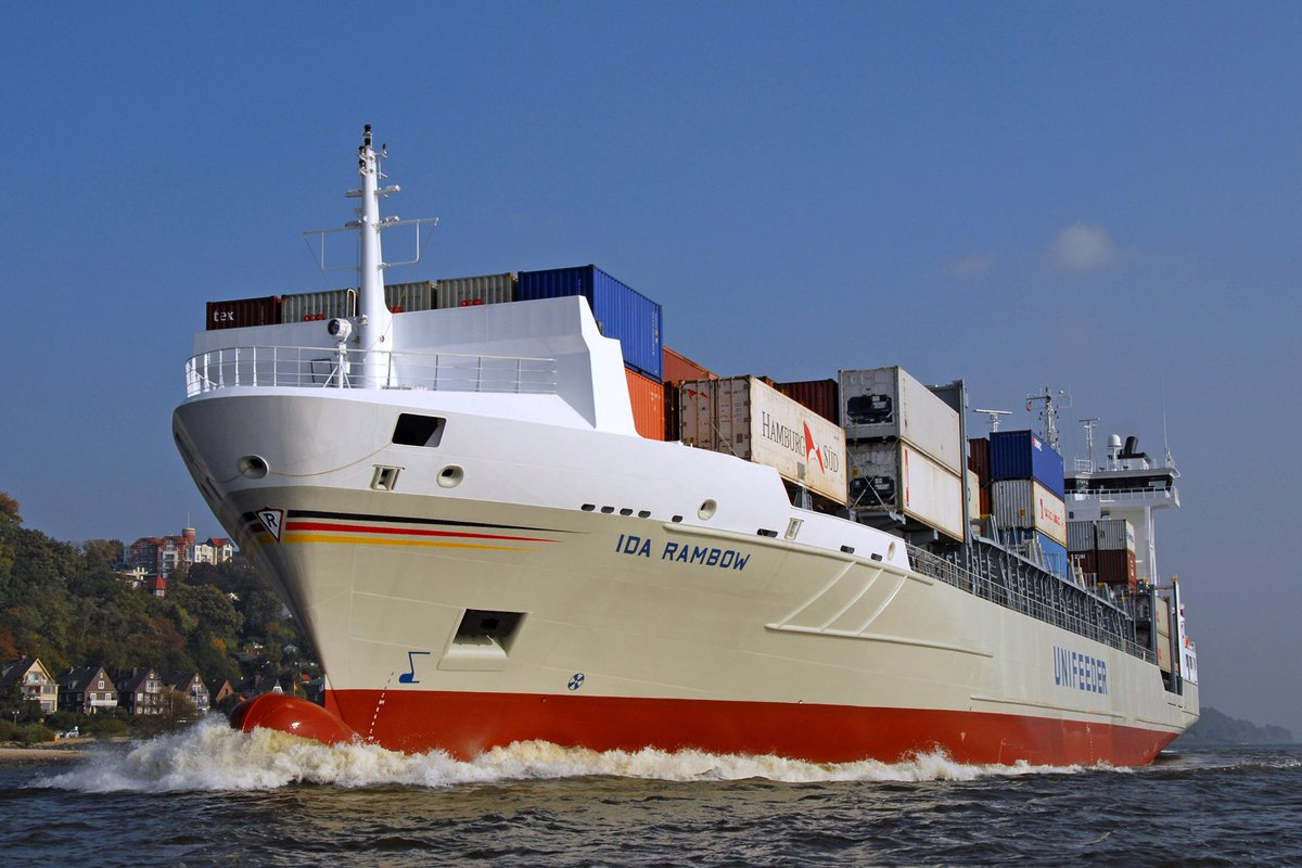 VesselFinder's tweet image. #Unifeeder launches new #service for feeder cargo to/from #Kotka and #SaintPetersburg via #Gdansk
vesselfinder.com/news/8794-Unif… #Shipping