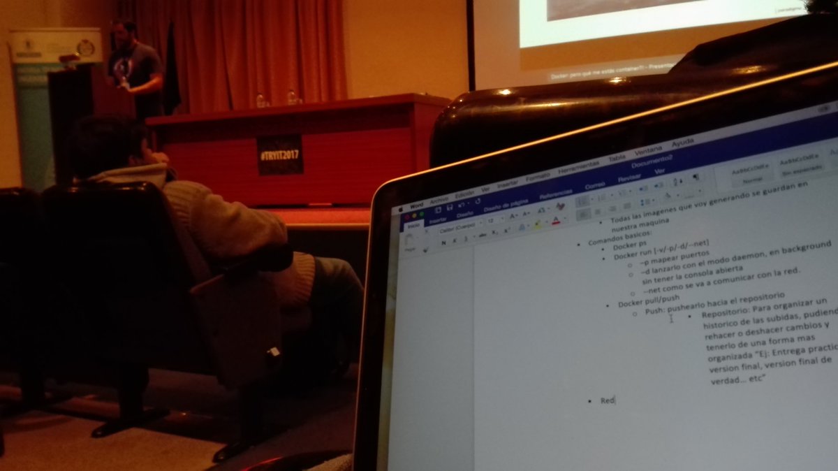 oscarmartJ's tweet photo. Tomando mas apuntes en el #tryit2017 que en una clase de Arquitectura ¿Eso merece premio no? :) https://t.co/Trw4qIGvOM