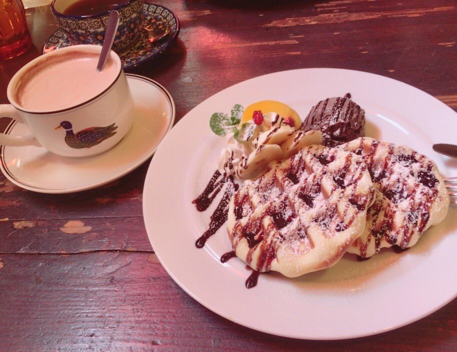 3Pudlj's tweet photo. 今日waffles食べました😘 https://t.co/ITnDUnWoN1