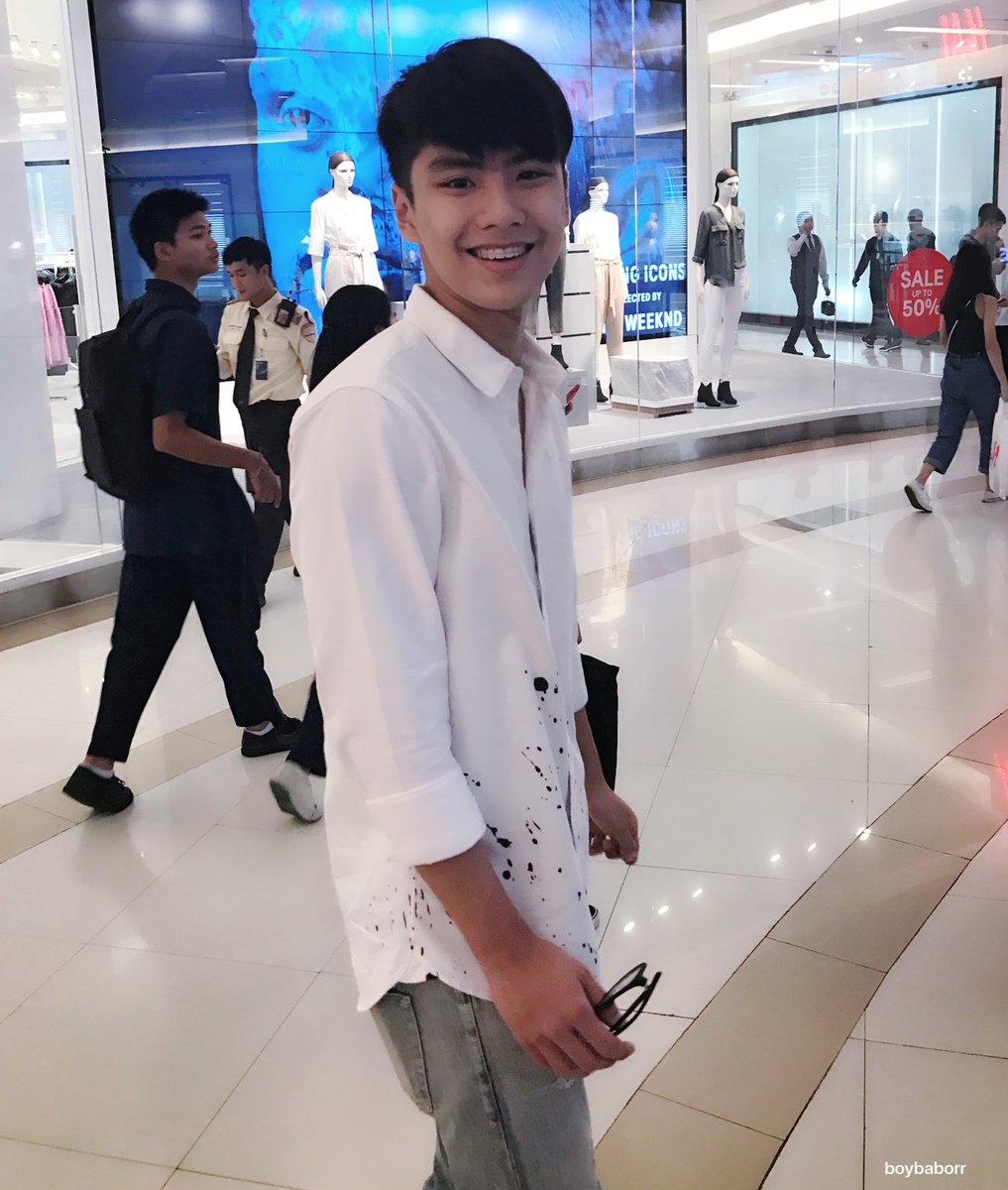 BoyJamong's tweet photo. โอ๊ะโอ เจอคนน่าร๊ากกก😍😍
@ohmpawatt 
#ohmpawat 
#H2Ohm17 https://t.co/ZfxKj54dtg