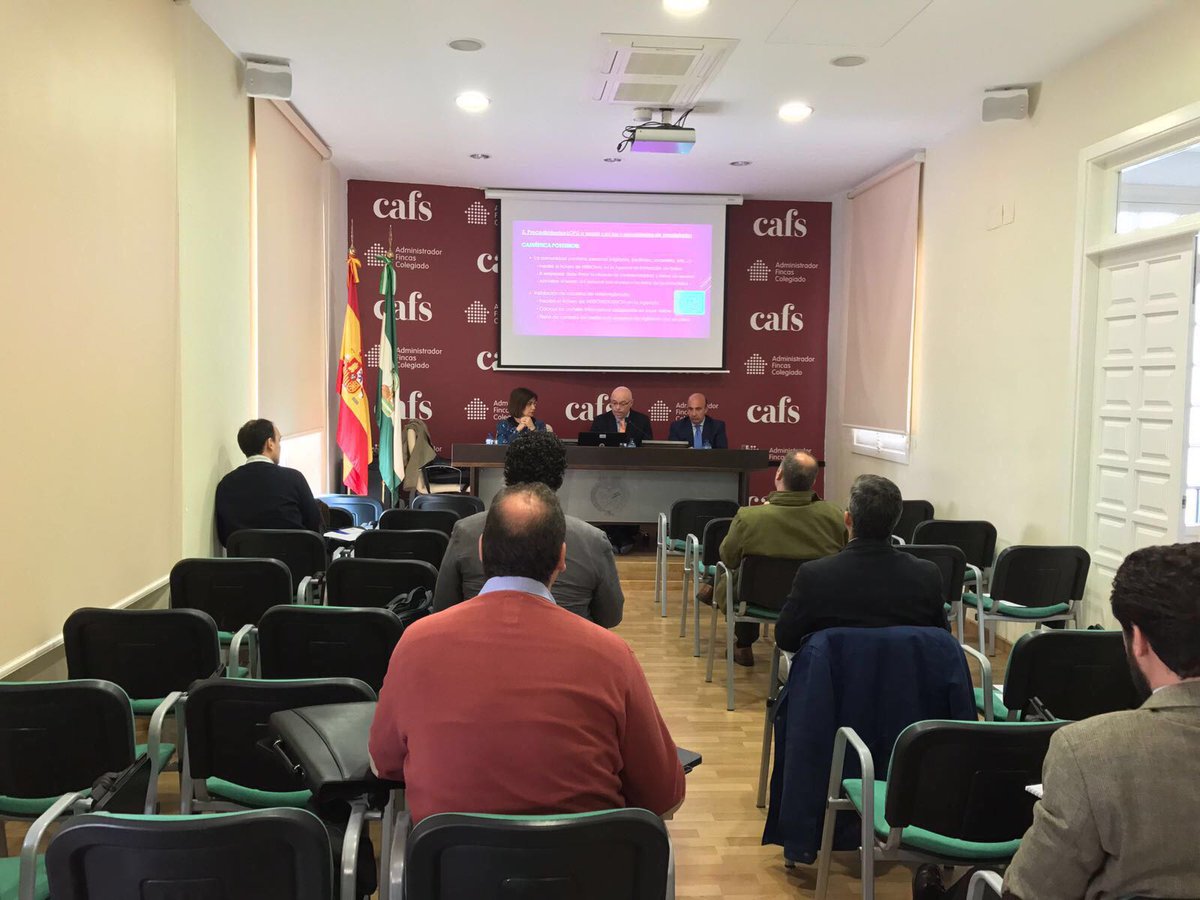 CAFSevilla's tweet photo. Los #AFColegiados de #CAFSevilla aprenden con @AGDATA1 sobre procedimientos y documentación entre el administrador y la Com. de propietarios https://t.co/DzkoOgbBPT