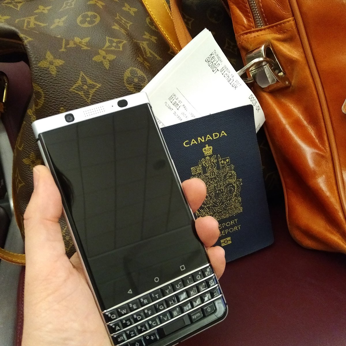 crackberrykevin's tweet image. Bringing the #KEYone heat to #Miami today. 2morrow's @CrackBerry meetup going to be our HOTTEST yet! Details & RSVP: meetup.com/CrackBerry-Mia…