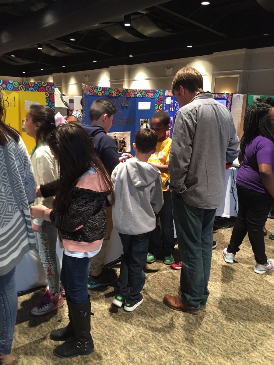 suzporter's tweet photo. @MetroSchools Expo: 3 days+107 schools+173 judges+397 projects+1300 students=Learning that lasts a lifetime. #mnpspbl @cawhittaker1 @BIEpbl https://t.co/iayimu9aKt