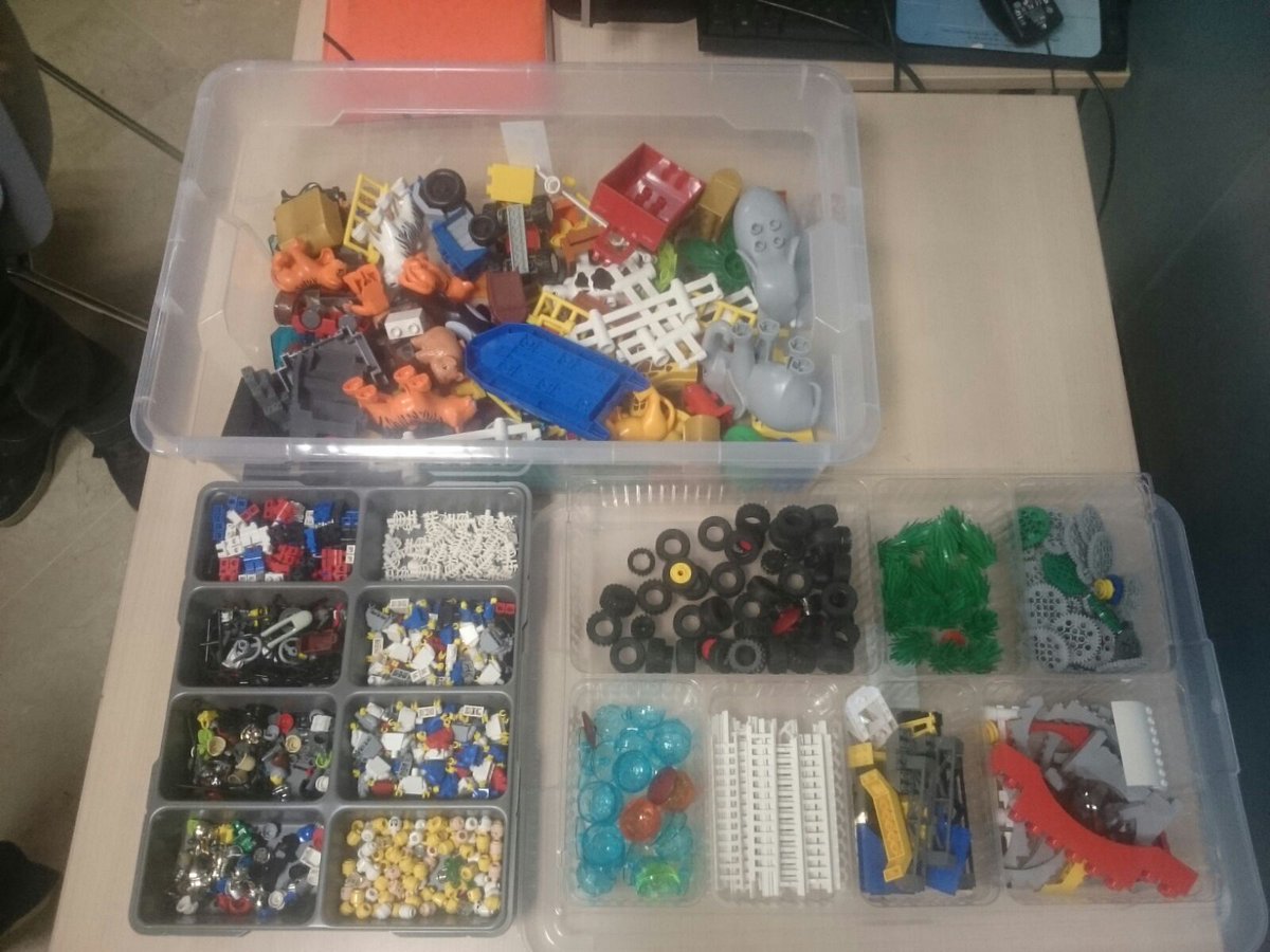 LLENCATCOLOMA's tweet photo. En el taller del pasado jueves realizamos muchas actividades, gracias a LEGO® SERIOUS PLAY® (LSP), muy contentos por seguir aprendiendo! https://t.co/sFquRSVems