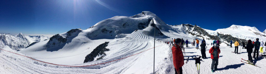 BotSchweizDE's tweet photo. Glorious day in the Swiss Alps! Up 11,000 ft it couldn't get any better! #SaasFee #Alalin https://t.co/Bz6dW8ChNJ