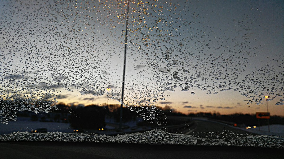 TheMidwayZero's tweet photo. Morning ice #life #winter #ohio #photography https://t.co/HmoZILsxhp