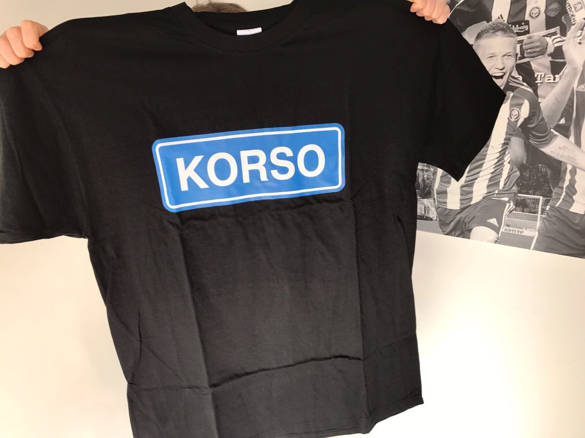 mikkonen_m's tweet image. Kiitos @GreasersFBC salibandy. Nyt on toimiston ja @akiriihilahti tyyli kohdallaan. Ei enää sakkoja. #HJK #sakkokassa #gokorso @JanneOivio