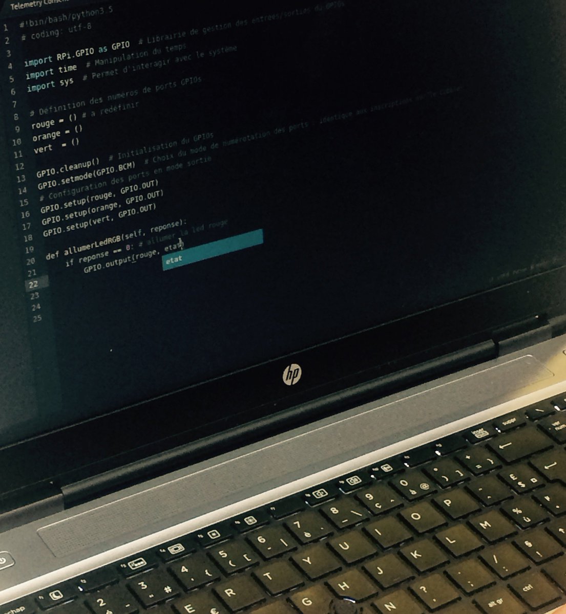 Hackathon2017's tweet image. [OFF-J3] 👩🏼‍💻👨🏻‍💻 Cette aprem gros rush sur le projet Fab Access #Hackathon2017 #biennaledesign17 #TiersLieux @designtech_acad @TelecomStE