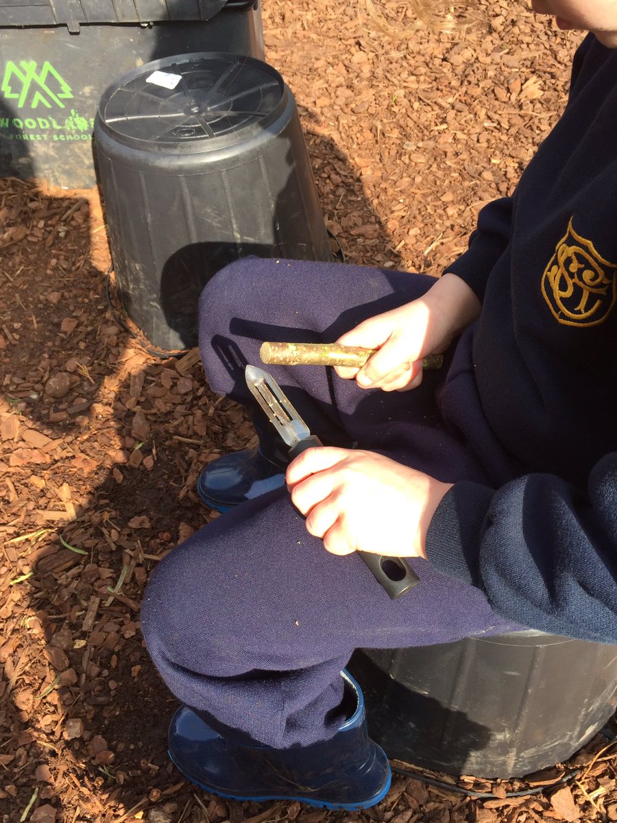 WoodlandFS's tweet photo. Now Reception @StChrisEpsom are having a go a whittling! Great skills everyone, well done!! https://t.co/jLn46mwHLB