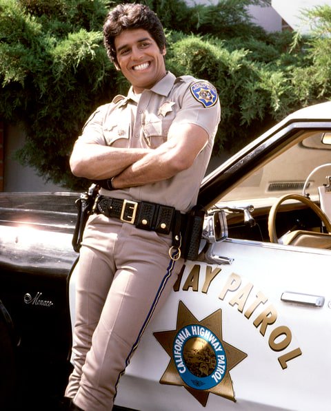 Happy 68th birthday to Erik Estrada. Boy, was I a fan of CHiPs. *swoon* 