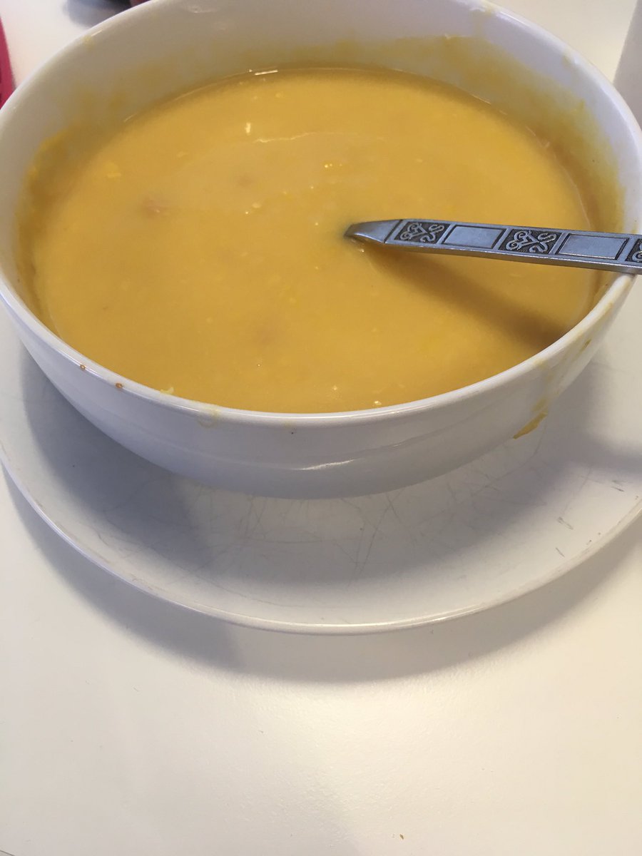 soupdragonrick's tweet photo. Chicken and sweet corn today!! 😍 what a #ThursdayTreat https://t.co/FXJ3lVG3bd