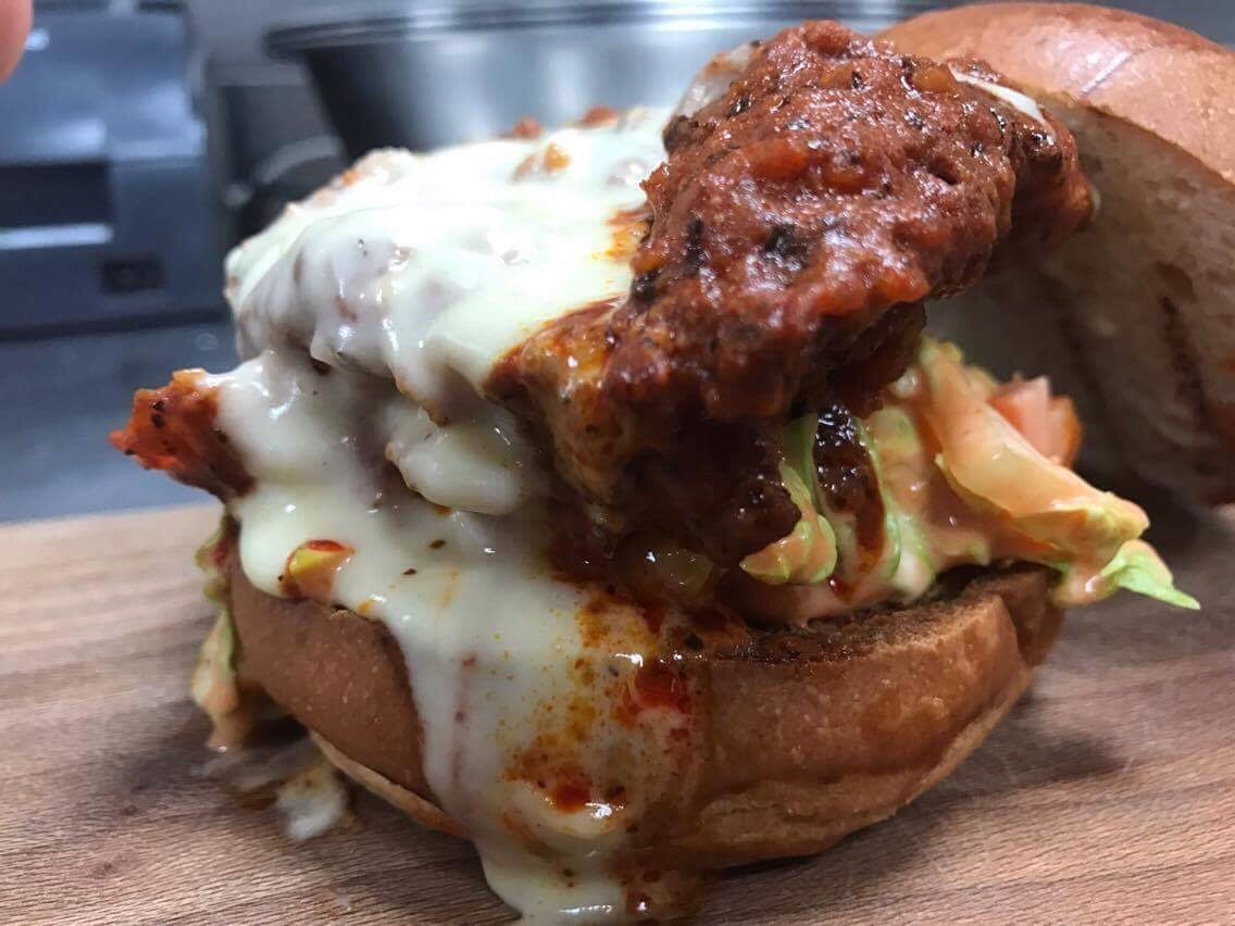 SearcysLondon's tweet image. Food Porn Alert!! Check out the new Buffalo Chicken Burger from @tonicandremedy. #SpringDining #London