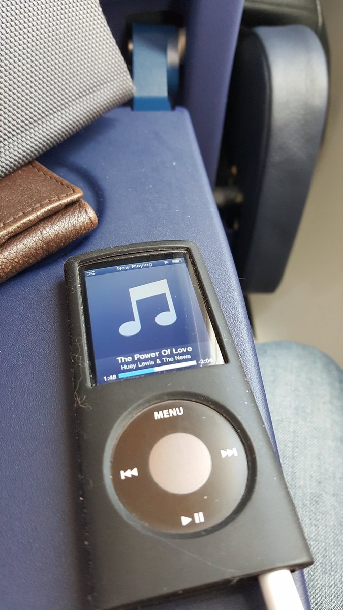 mattb70's tweet photo. @lemontwittor playing this on the flight to Rome and you pop into my head... oosh https://t.co/WUiS01aiBF
