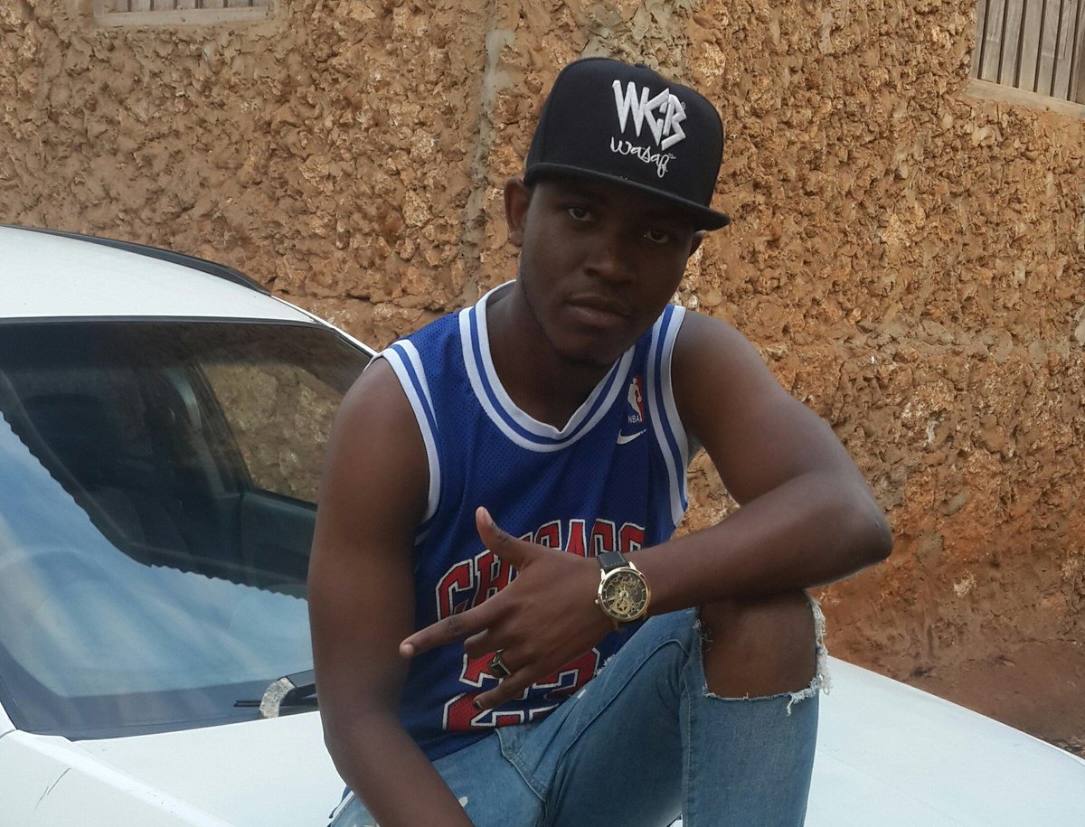 RashidHussein27's tweet photo. #ThrowBackThursday #Rushdy #PrinceRushdy https://t.co/Pv7XKOVUeJ