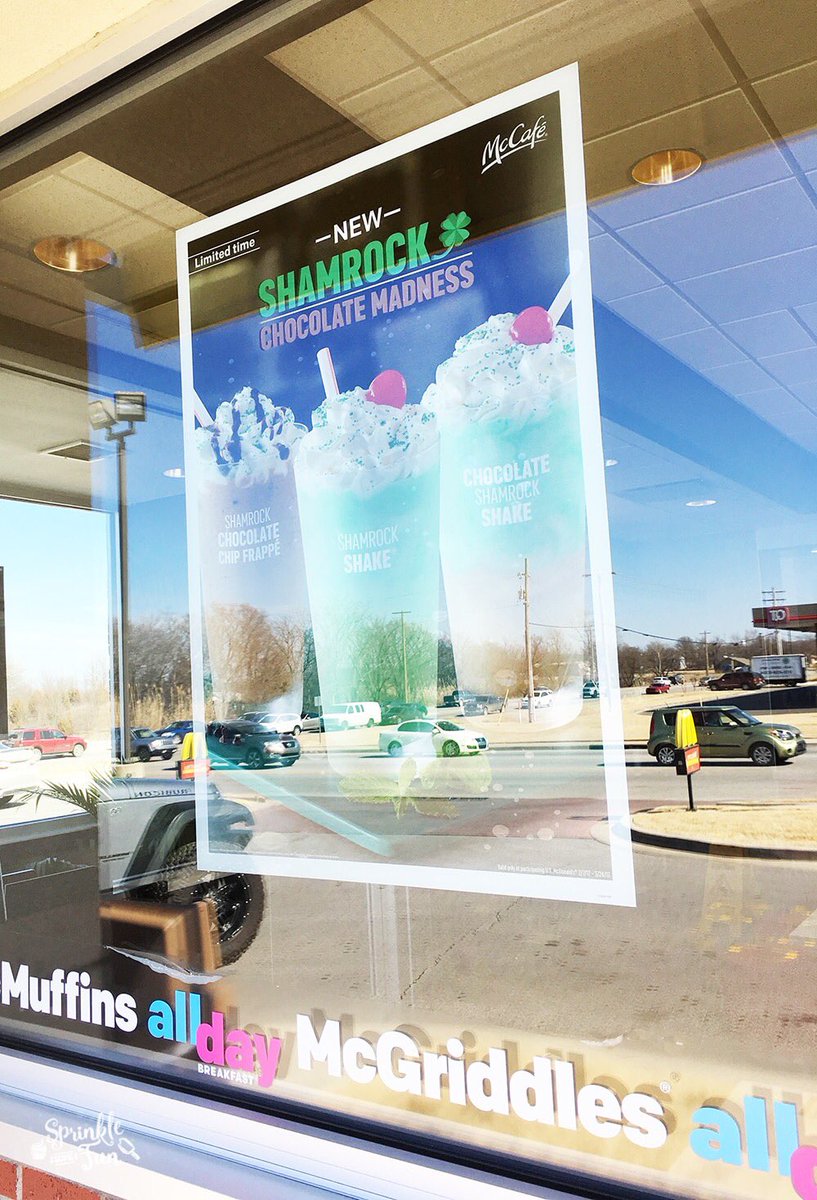 When I saw the sign for the New Shamrock 🍀 Chocolate Madness I knew I was in for a treat! >> ooh.li/5e93a74 #ShamrockSeason #ad 🍒