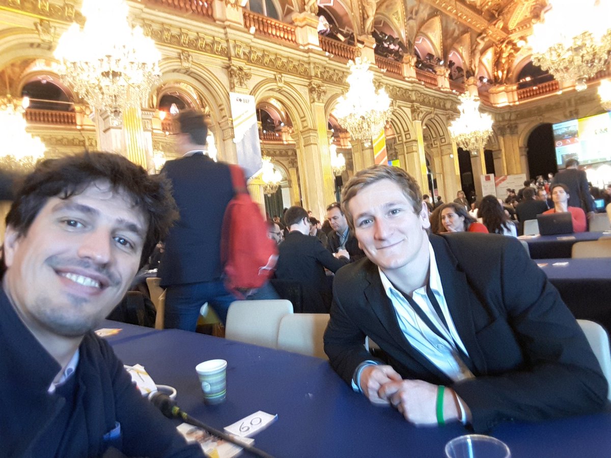 22emeSiecle's tweet photo. Avec TRYON, sté de collecte de déchets et de micrométanisation locale. Ils produisent aussi le compost pour nourrir !! #HackingParis2024 https://t.co/xlIK4GdkDX