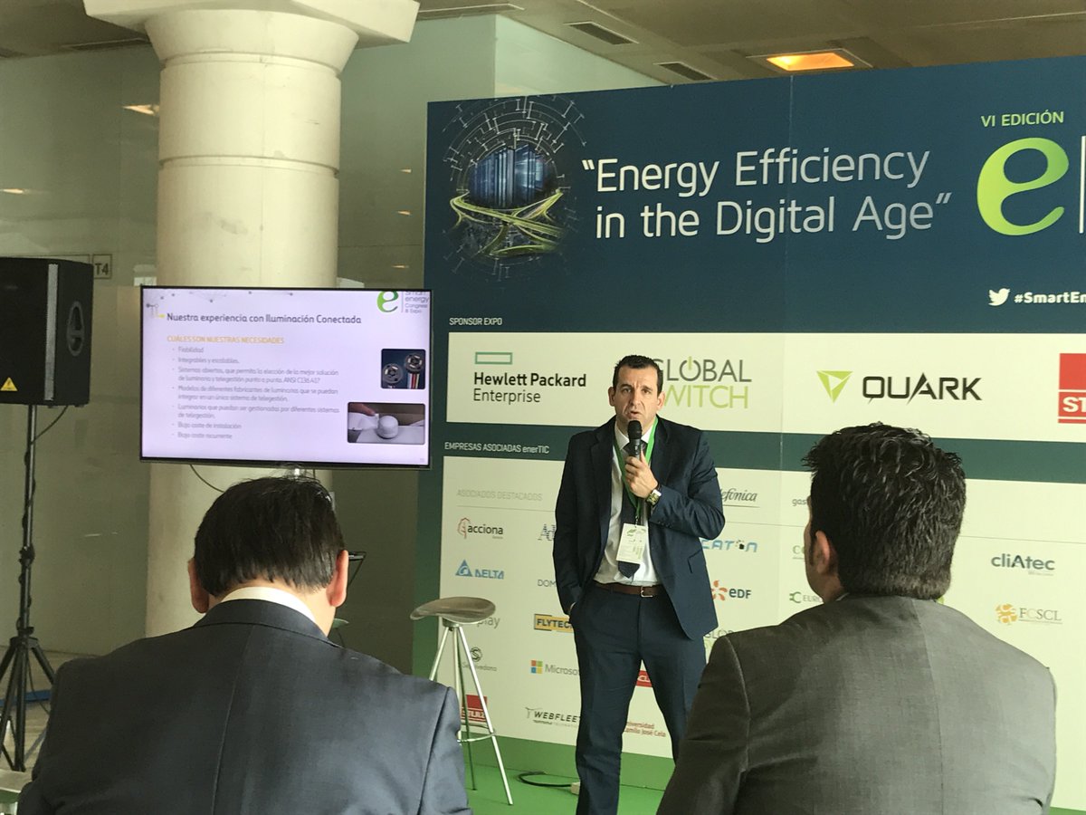 Ferrovial Servicios habla de proyectos de iluminación conectada en ciudades. A. Aguilar, Resp. de Servicios Energéticos #SmartEnergyCongress