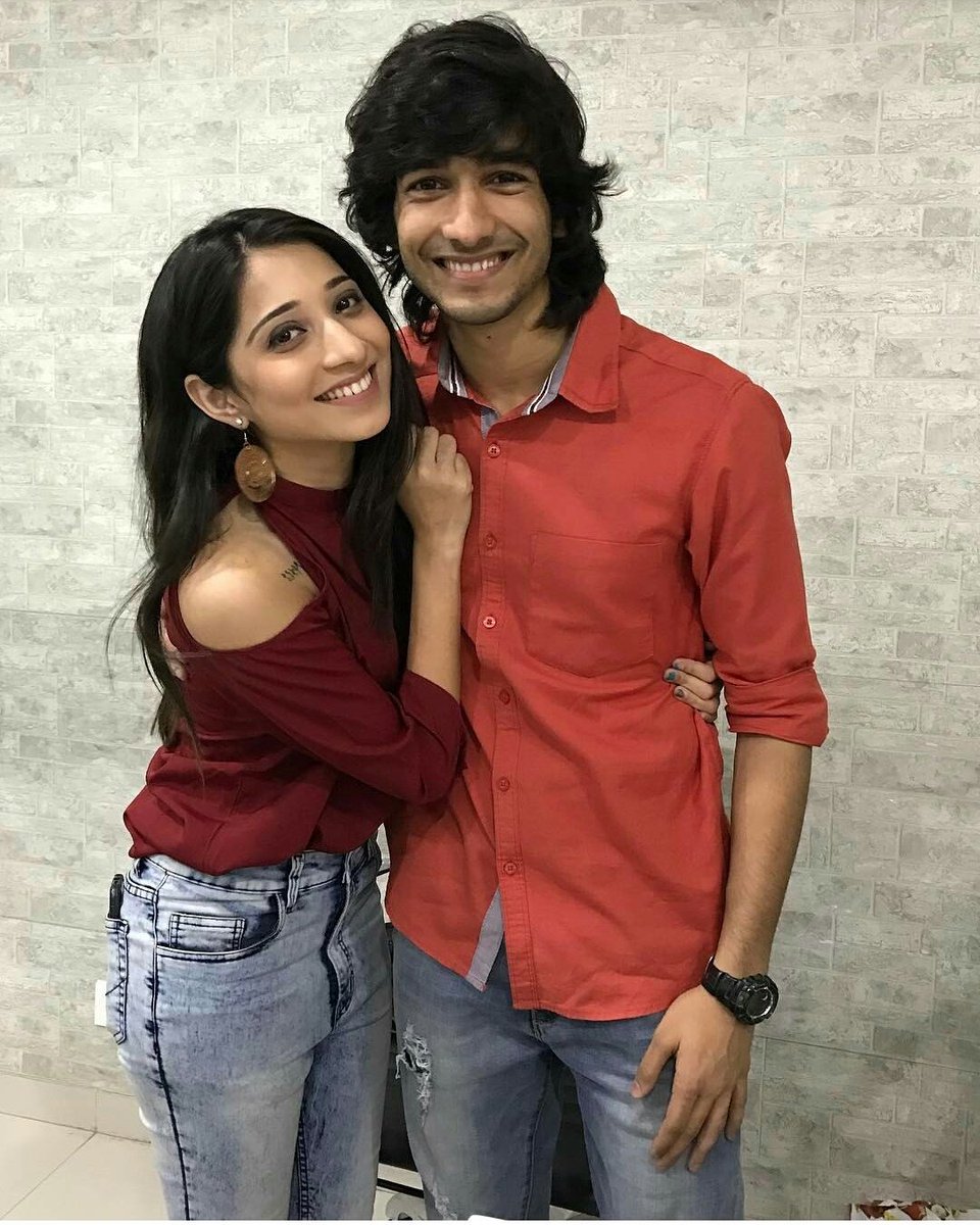 GR8_Stars's tweet photo. #Dancer #ShantanuMaheshwari with #VrushikaMehta #RedHot #dance @shantanum07 @VrushyyMehta https://t.co/doDerhl7CV