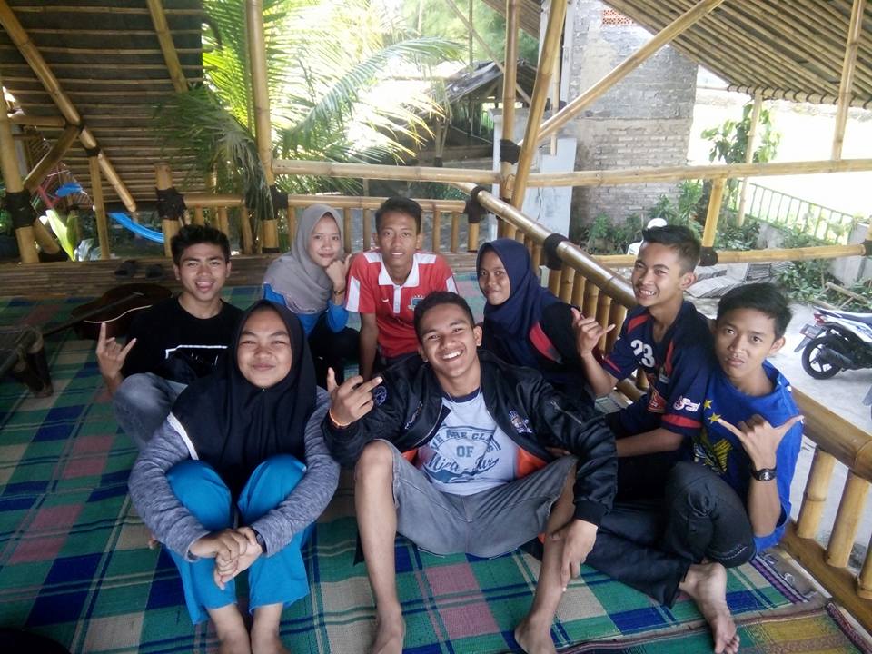 sastrag21's tweet photo. Nyantai :D :V 
#Saung_Abah_1 https://t.co/FKys2dIST2