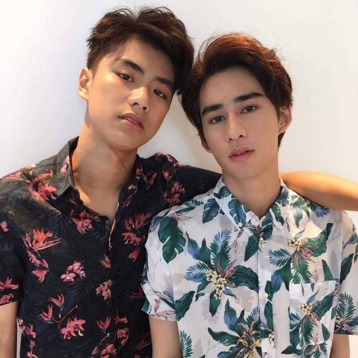 JaeYuxiaomo's tweet photo. 久等啦~dear toey~have a good time with ohm~waiting for wonderful stage play~
#ohmtoey #toeysittiwat 
@ImerbSittiwat @ohmpawatt https://t.co/8RtInFN1Ip