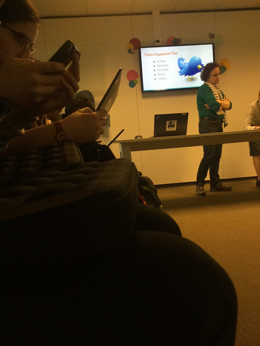 Muskan_ISB's tweet photo. Learning about Twitter in our Twitter Module👏 #mslearns https://t.co/Pi0dyd13dV