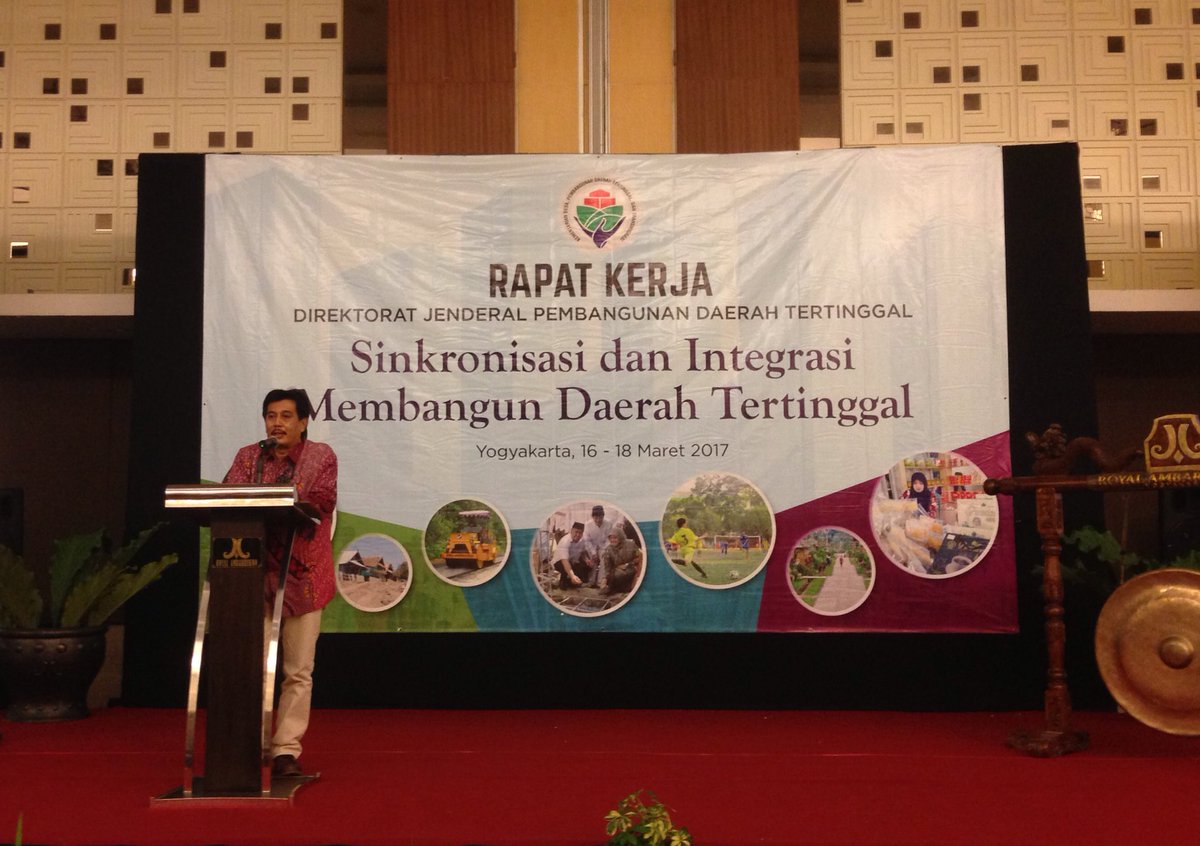 Ditjen_PPDT's tweet photo. Singgih Wiranto: Dengan dimulainya pembangunan dari pinggiran diharapkan pemerataan pembangunan bisa dicapai. #RakerPDT https://t.co/4NEc6FnLDT