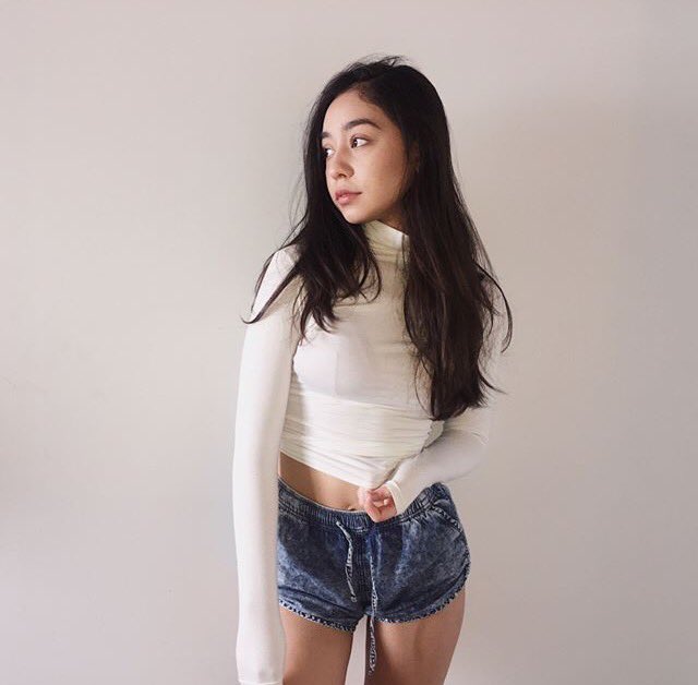 imprxssive's tweet photo. ~~~Emily Devita Johntson~~~

          Born: 28 Nov 1998

     youtuber and selebgram

                ~•~•~•~•~• https://t.co/6Xtso8cJpQ