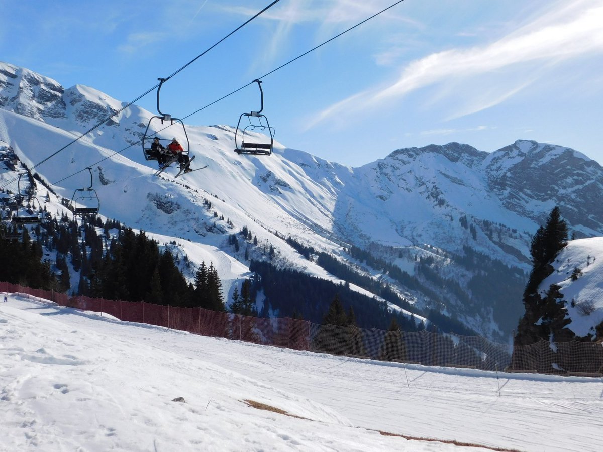 We've arrived in resort ready for Saturday and Avoriaz is looking 😍😍😍
Don't forget to use the #snowboxxsnaps hashtag to show us your pics!